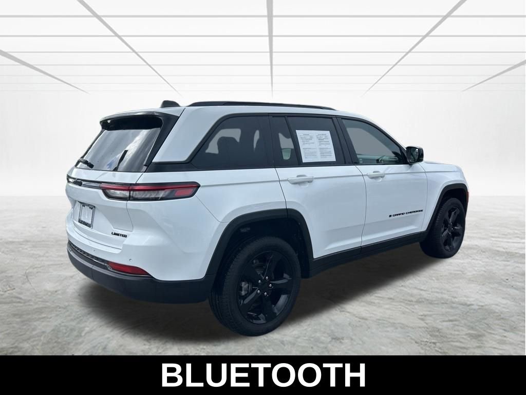 Used 2025 Jeep Grand Cherokee Limited w/ Black Appearance Package RWD image 5