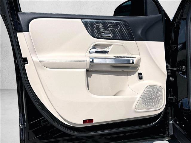 New 2026 Mercedes-Benz GLB 250 image 26