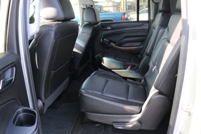 Used 2018 Chevrolet Suburban Premier image 4