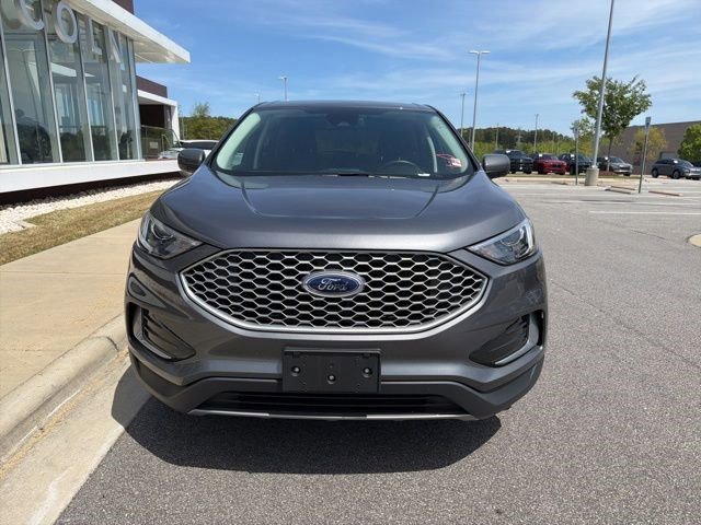Used 2024 Ford Edge SEL image 9