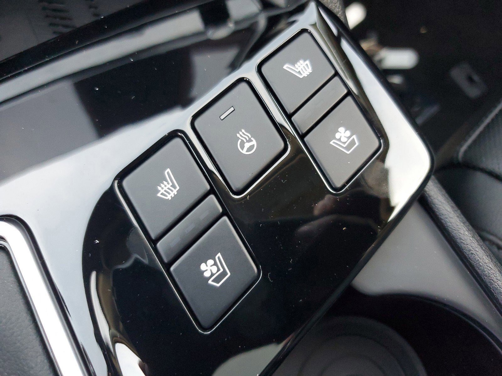 New 2025 Kia Sportage SX image 31