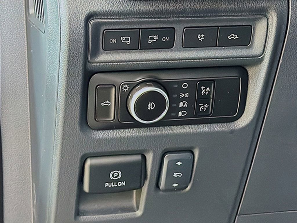 Used 2023 Ford F150 Lariat w/ Equipment Group 502A High AWD/4WD image 32
