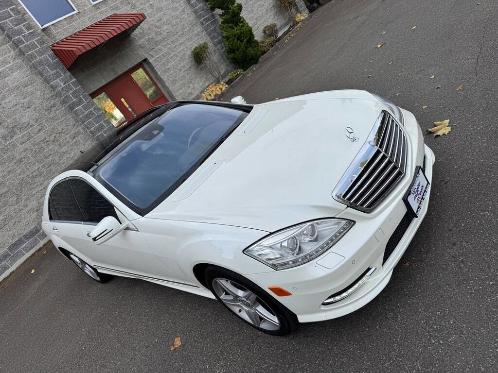 Used 2010 Mercedes-Benz S 550 4MATIC image 2