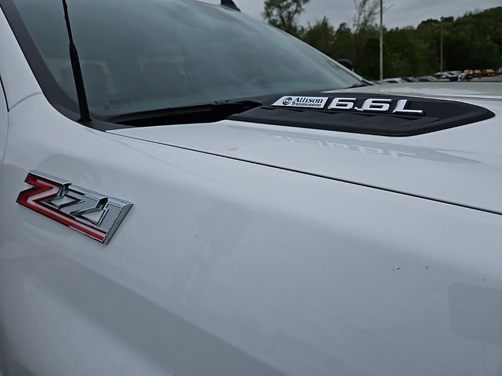 Used 2025 Chevrolet Silverado 2500 Custom w/ Custom Value Package AWD/4WD image 6