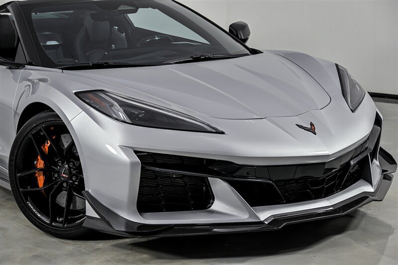 Used 2026 Chevrolet Corvette Z06 RWD image 2