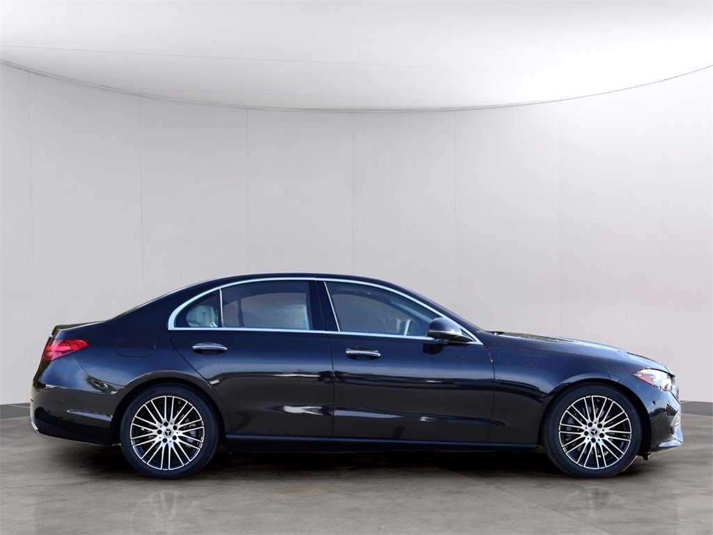 Used 2023 Mercedes-Benz C 300 4MATIC Sedan image 4
