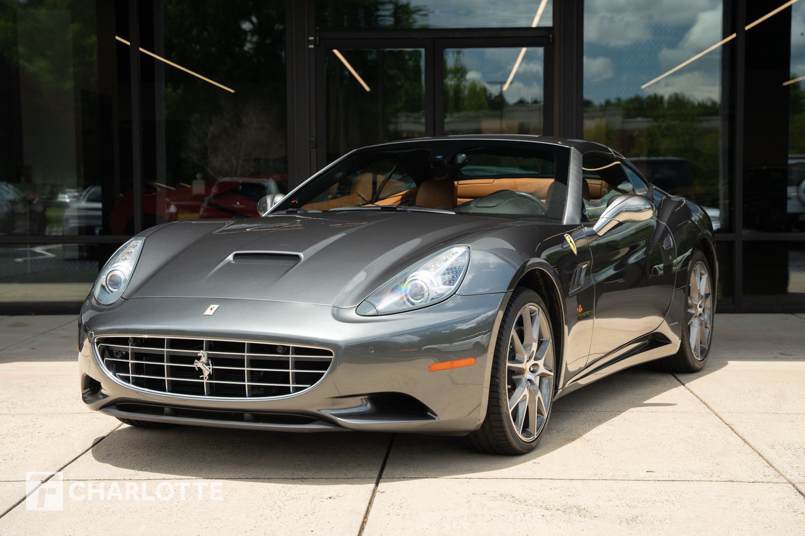 Used 2012 Ferrari California RWD image 7