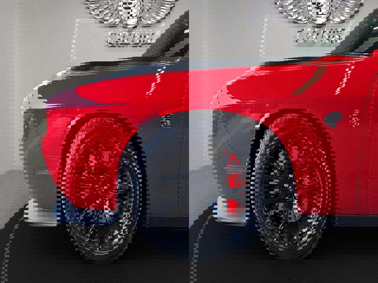 Used 2016 Dodge Challenger SRT Hellcat image 29