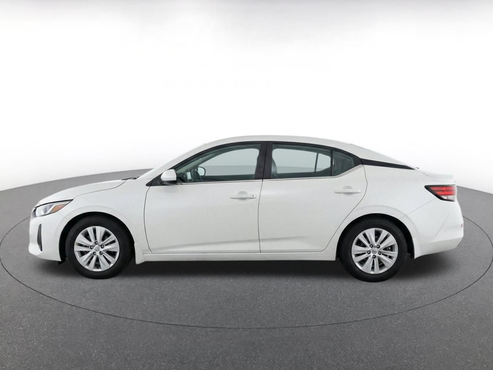Used 2025 Nissan Sentra S FWD image 4