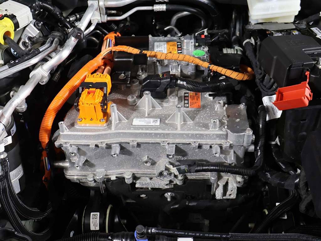 Used 2025 Cadillac Lyriq Sport AWD/4WD image 23