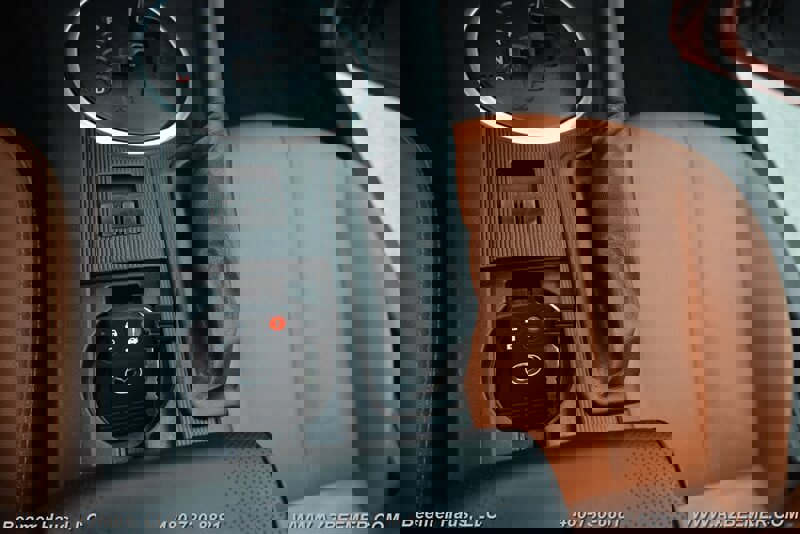 Used 2008 MAZDA MX-5 Miata Grand Touring w/ Premium Pkg image 29