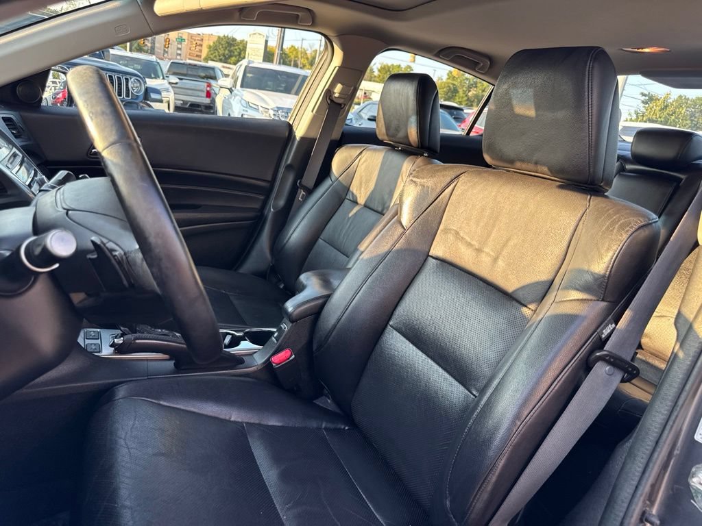 Used 2013 Acura ILX w/ Technology Package FWD image 13