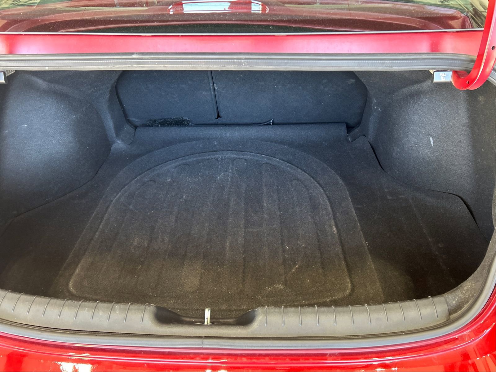 Used 2024 Hyundai Elantra Limited image 12