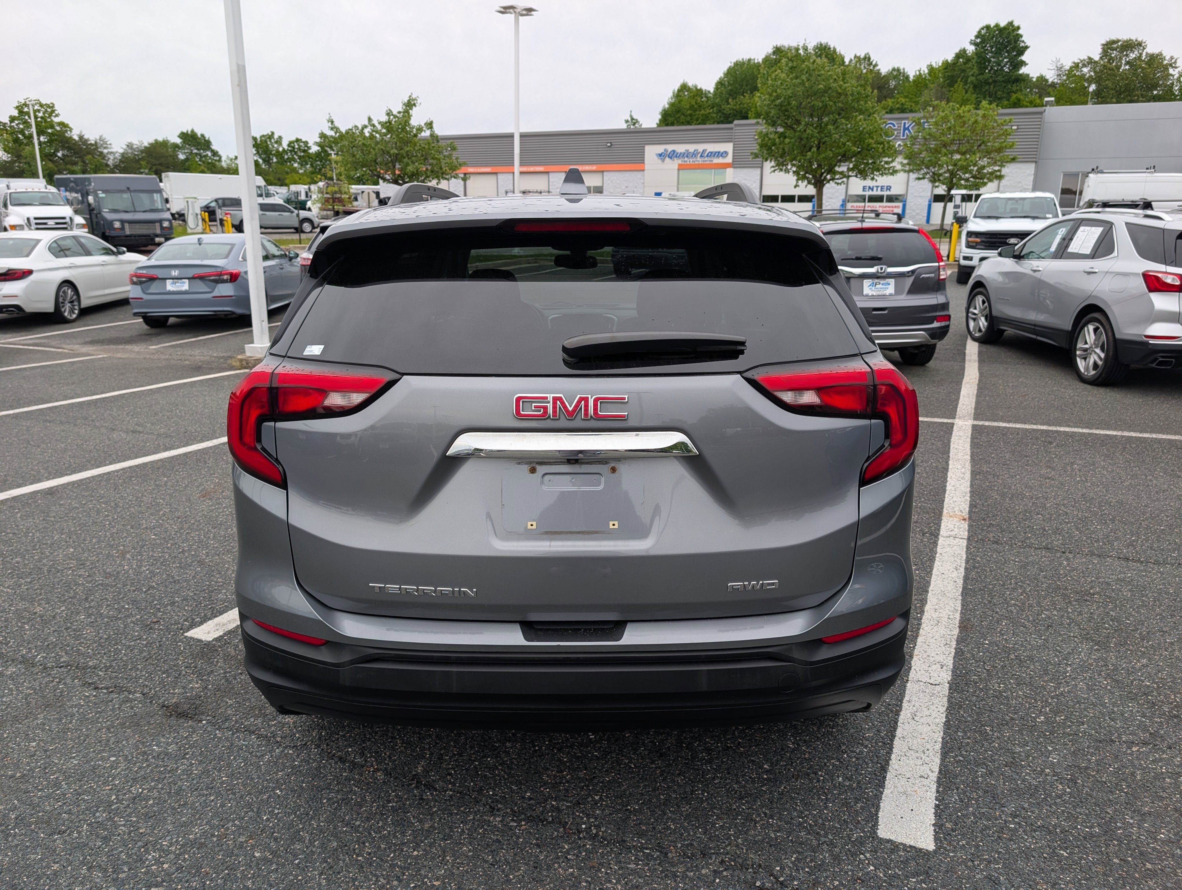 Used 2019 GMC Terrain SLE w/ Driver Convenience Package AWD/4WD image 4