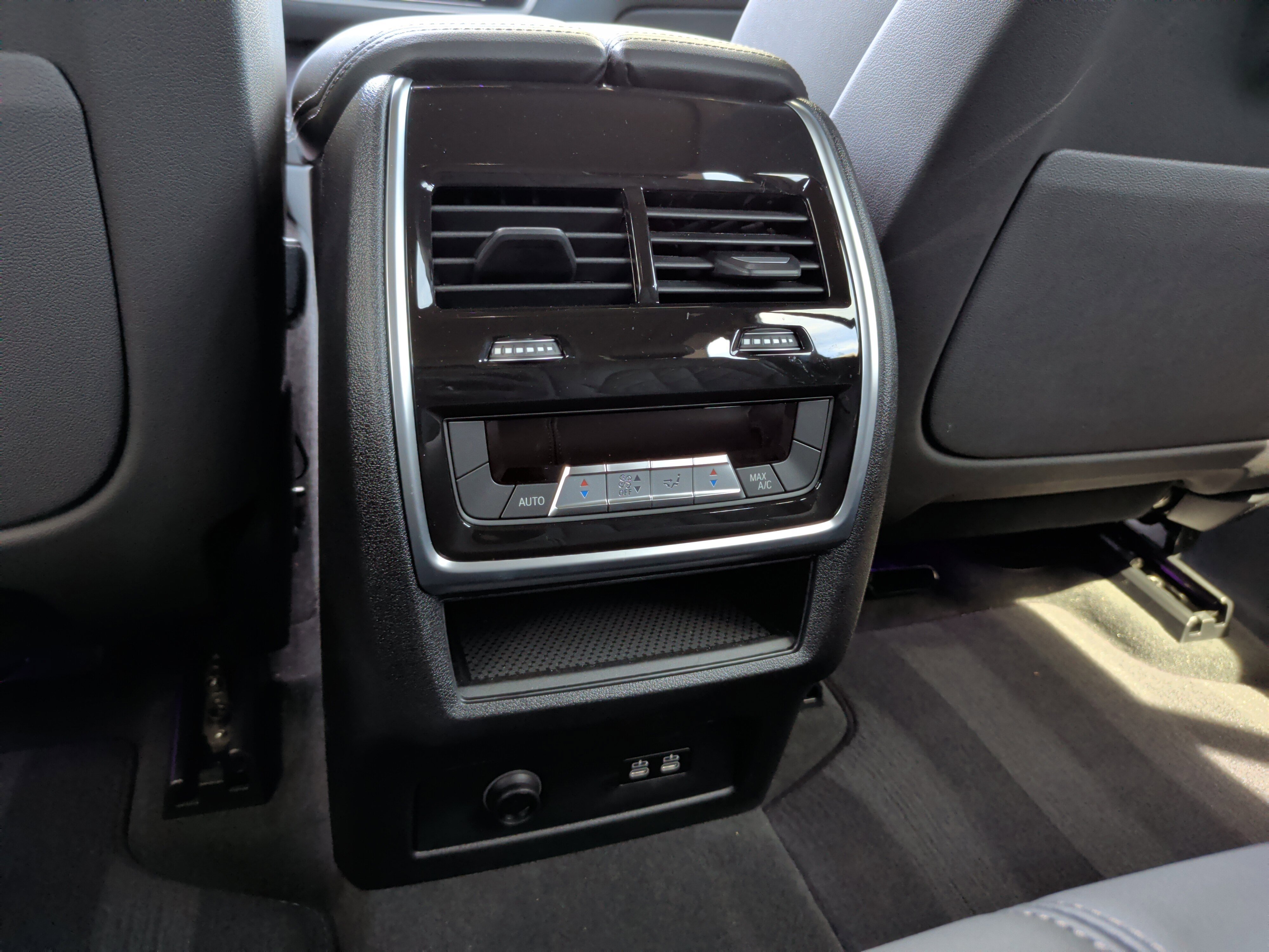 Certified 2026 BMW X5 xDrive40i w/ M Sport Package image 37