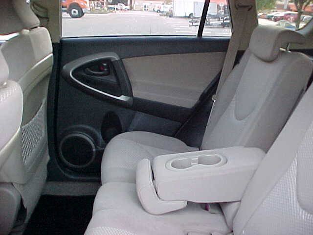 Used 2006 Toyota RAV4 Limited AWD/4WD image 33