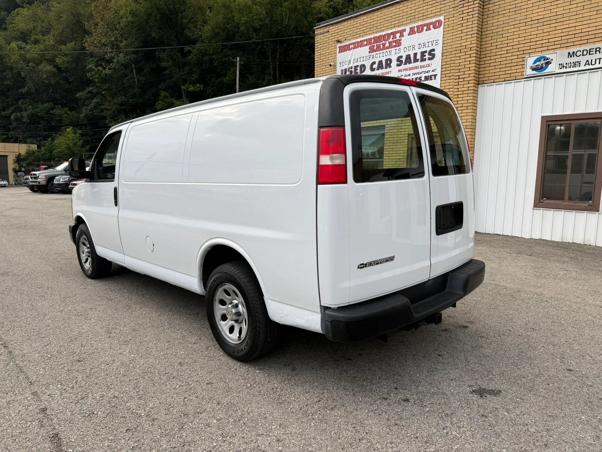 Used 2012 Chevrolet Express 1500 AWD image 8