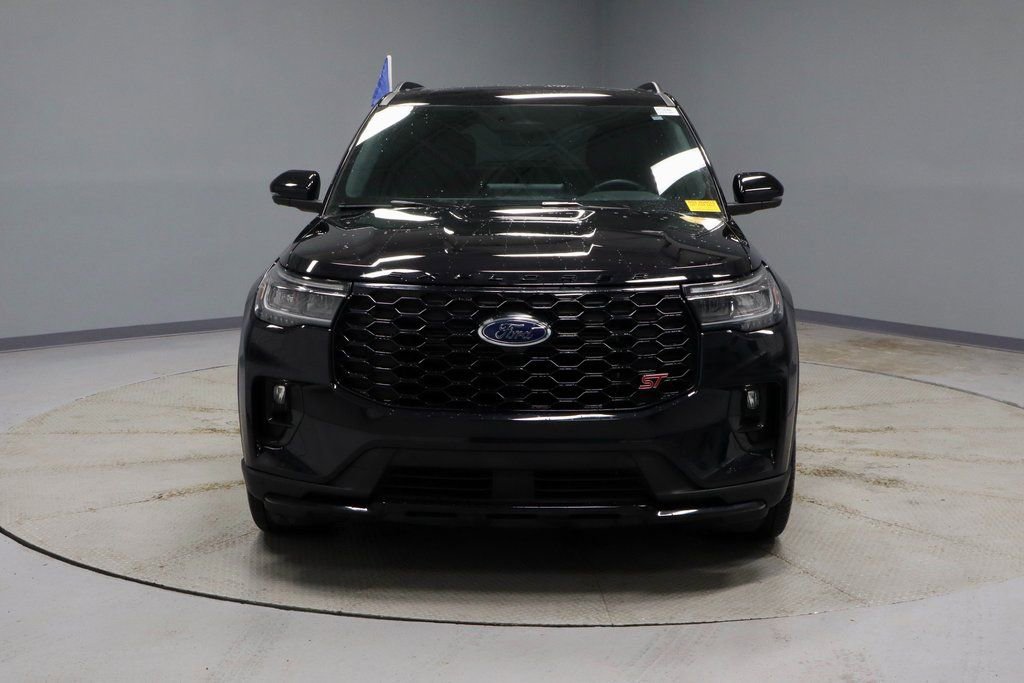 Certified 2025 Ford Explorer ST image 6