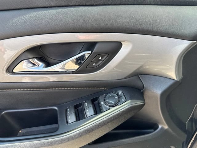Used 2020 Chevrolet Traverse LT w/ LT Premium Package AWD/4WD image 21