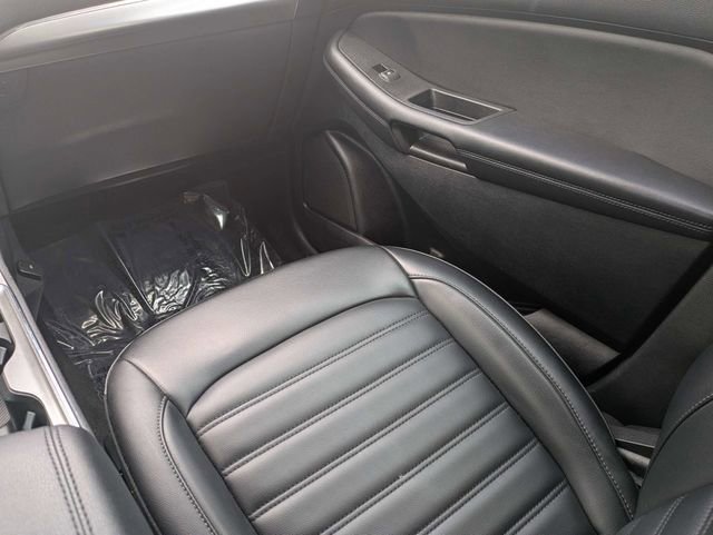 Used 2022 Ford Edge SEL w/ Convenience Package image 18