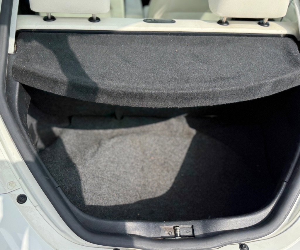 Used 2008 Volkswagen Beetle Triple White Edition image 16