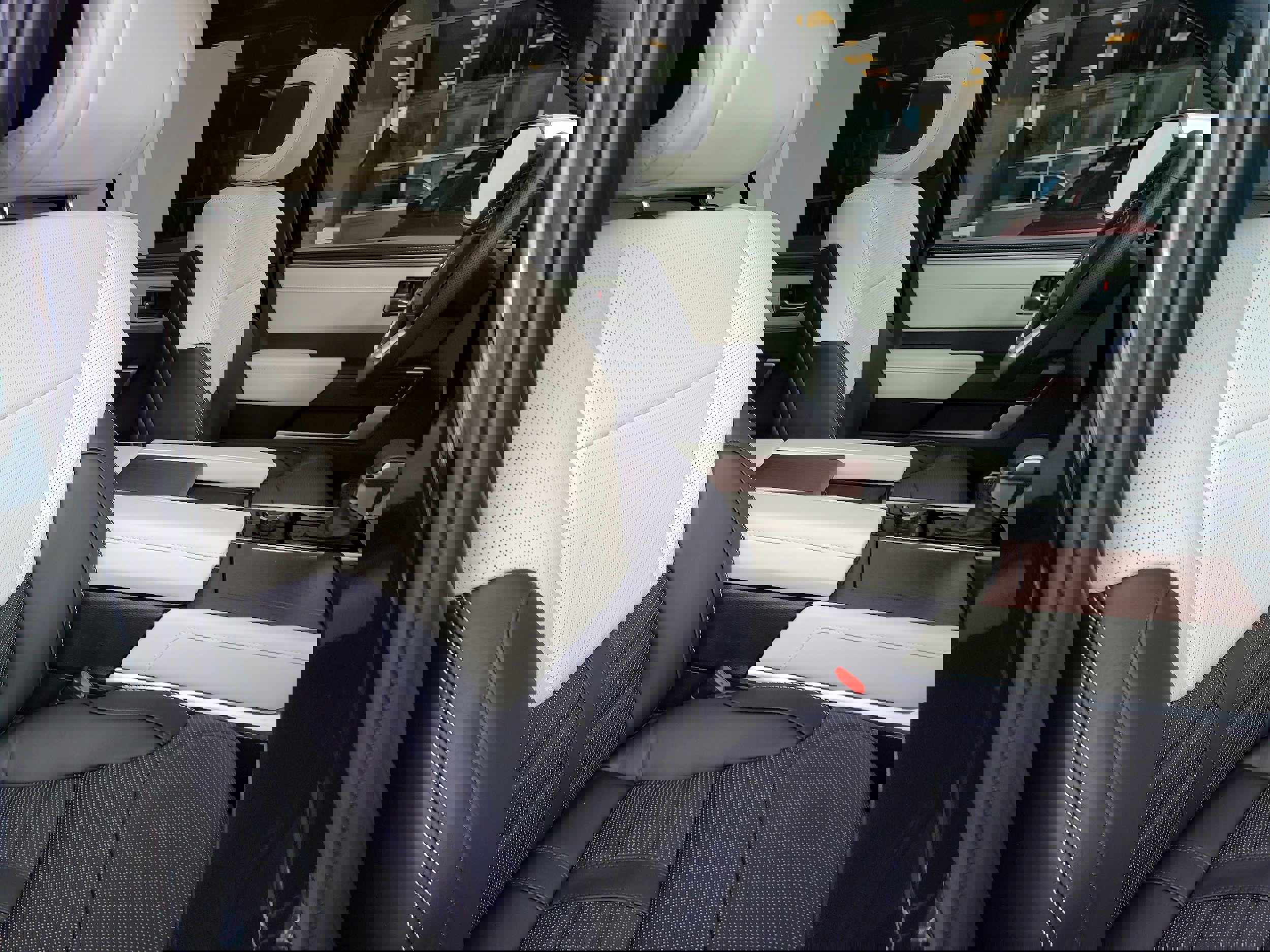 Used 2024 Toyota Sequoia Capstone image 18