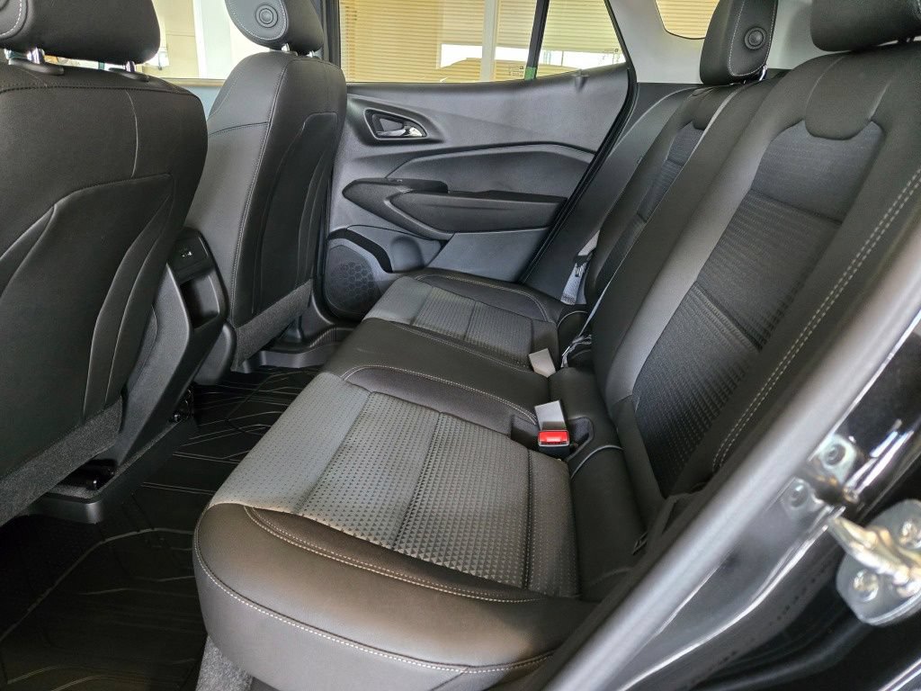 New 2026 Chevrolet Trax LT w/ Driver Confidence Package FWD image 15