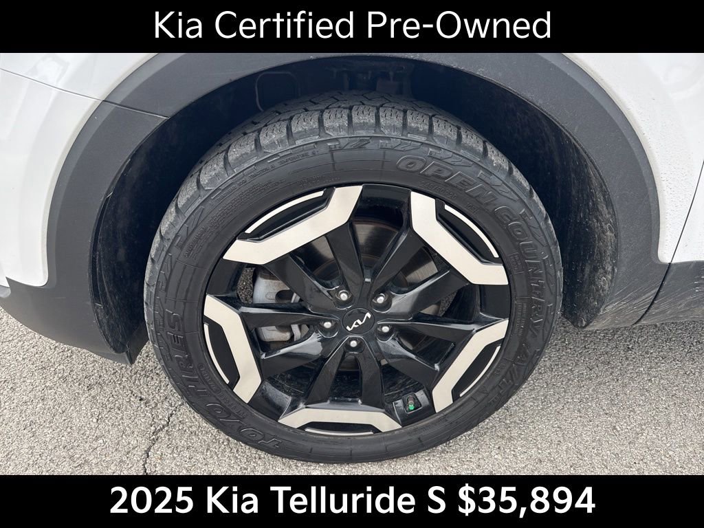 Certified 2025 Kia Telluride S image 10