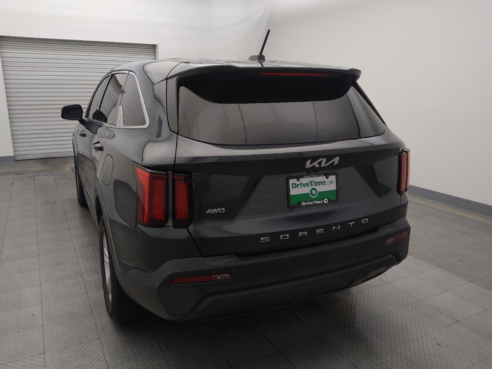 Used 2022 Kia Sorento LX image 6