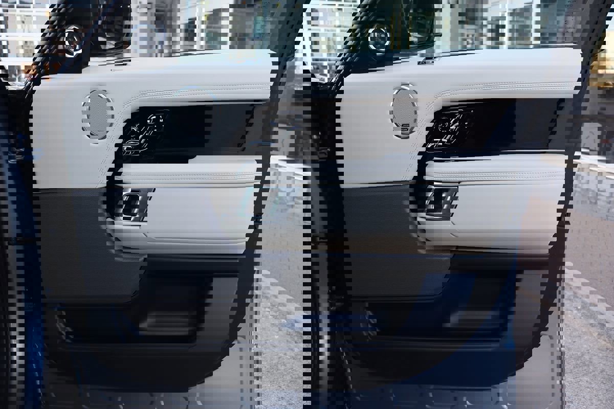 Used 2021 Land Rover Range Rover P525 Westminster Edition LWB image 56