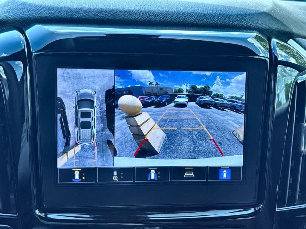 Used 2023 Chevrolet Traverse RS FWD image 19