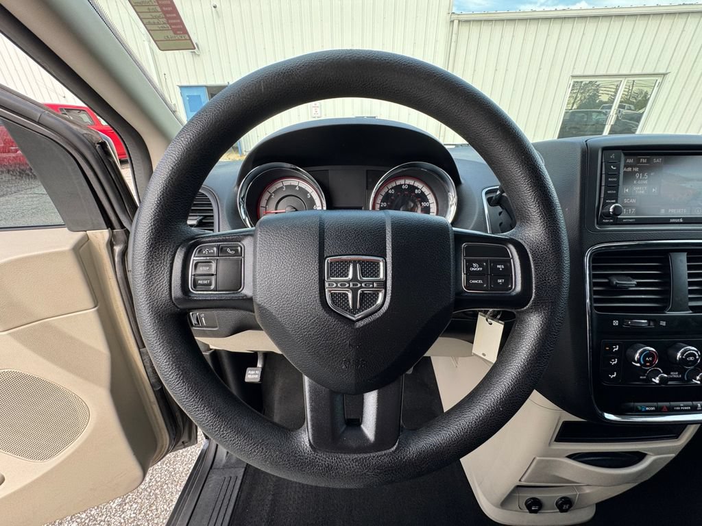 Used 2018 Dodge Grand Caravan SE w/ UConnect Hands-Free Group FWD image 20