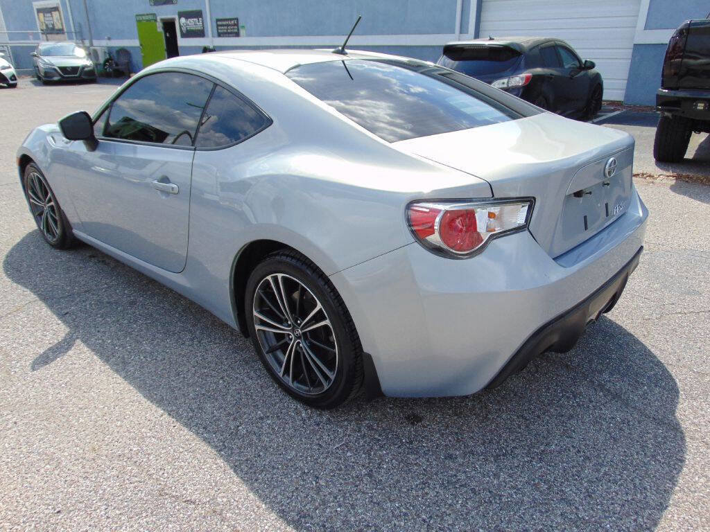 Used 2013 Scion FR-S 10 Series image 6