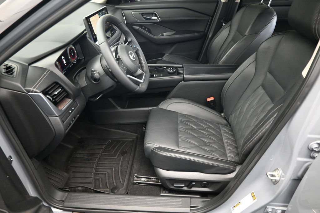 Certified 2024 Nissan Rogue Platinum w/ Platinum Premium Package AWD/4WD image 18
