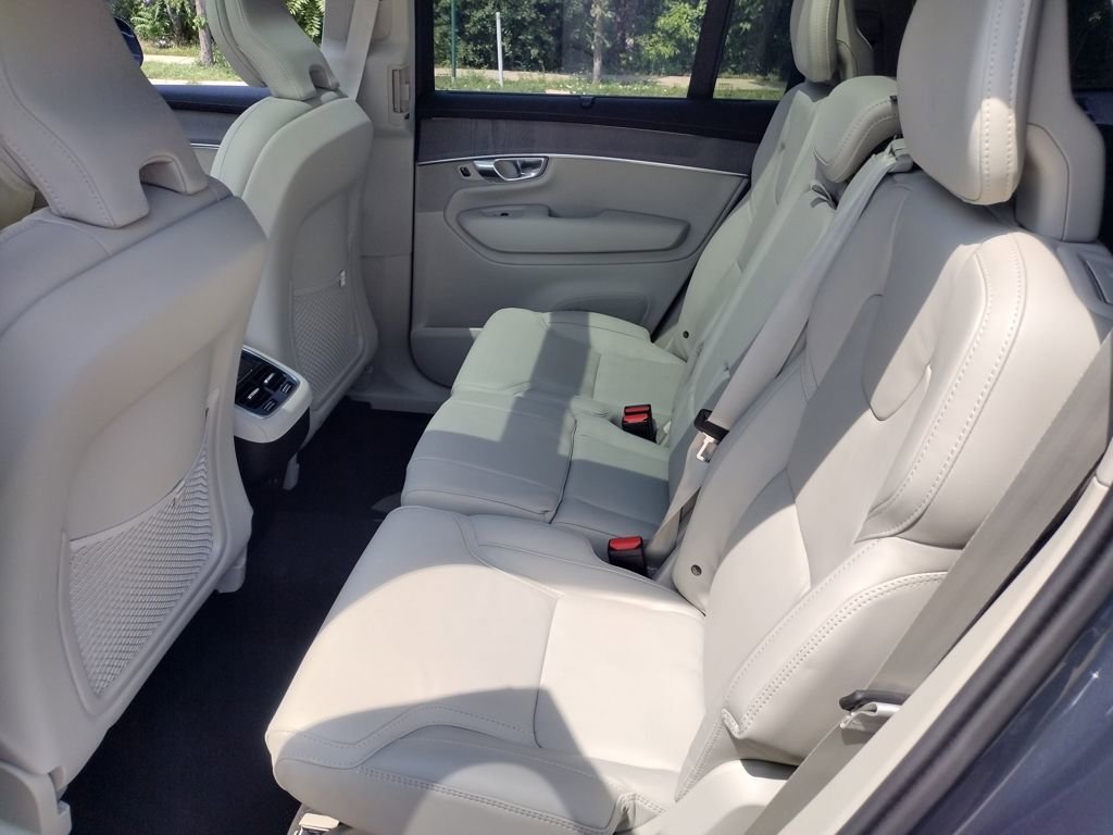 New 2026 Volvo XC90 B5 Ultra w/ Protection Package image 22