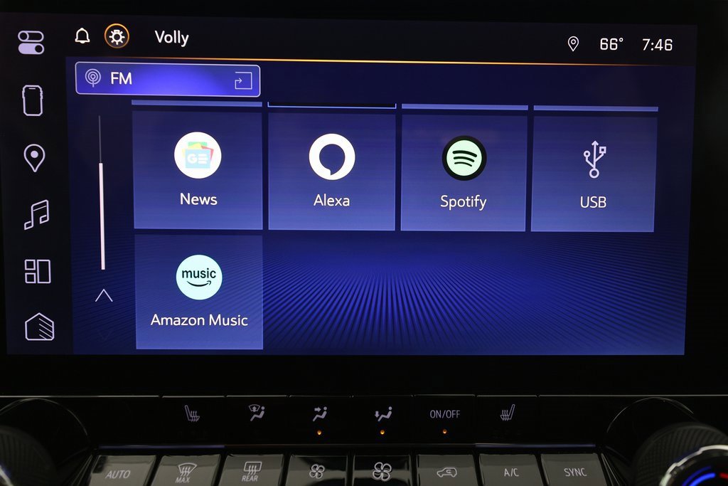 Used 2024 Chevrolet Colorado Z71 w/ Z71 Convenience Package 2 image 25