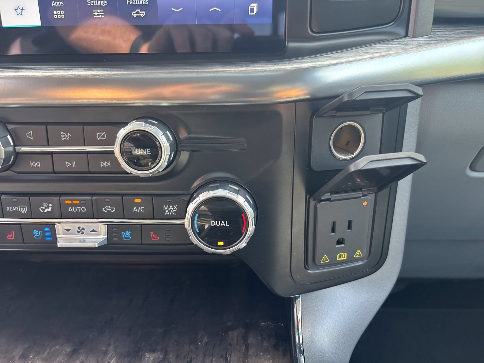 Certified 2023 Ford F150 Lariat w/ Equipment Group 502A High AWD/4WD image 28