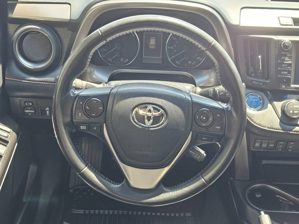 Used 2018 Toyota RAV4 SE w/ Advanced Technology Package AWD/4WD image 18
