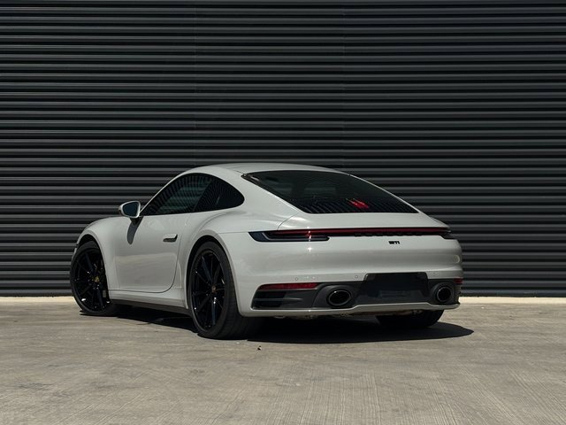 Certified 2022 Porsche 911 Carrera image 2