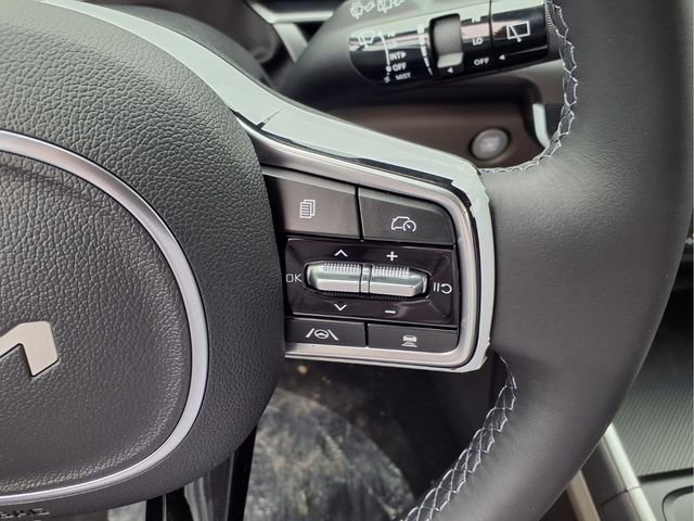 New 2026 Kia Carnival FWD image 12
