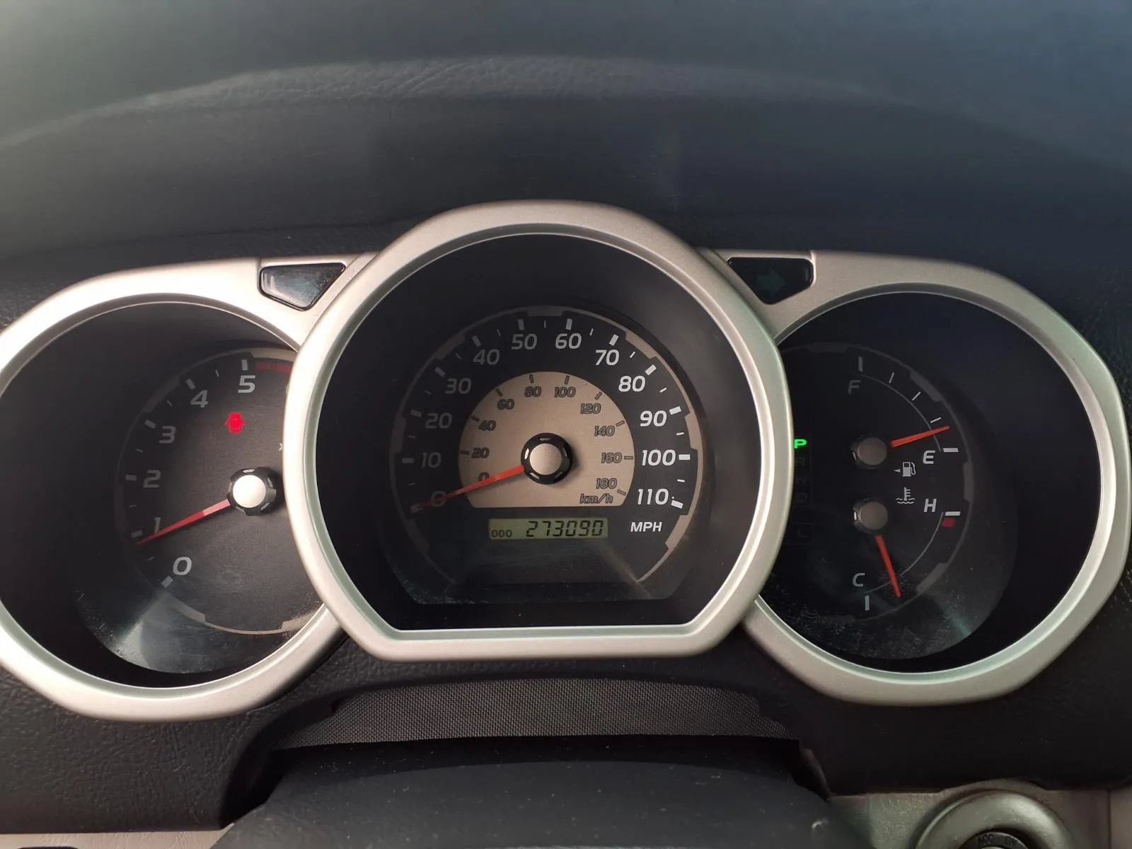 Used 2003 Toyota 4Runner SR5 w/ 4Runner Convenience Pkg RWD image 12