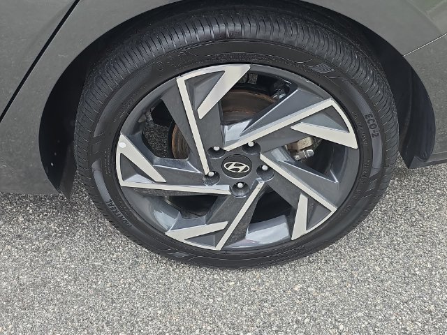 Used 2024 Hyundai Elantra Limited FWD image 34