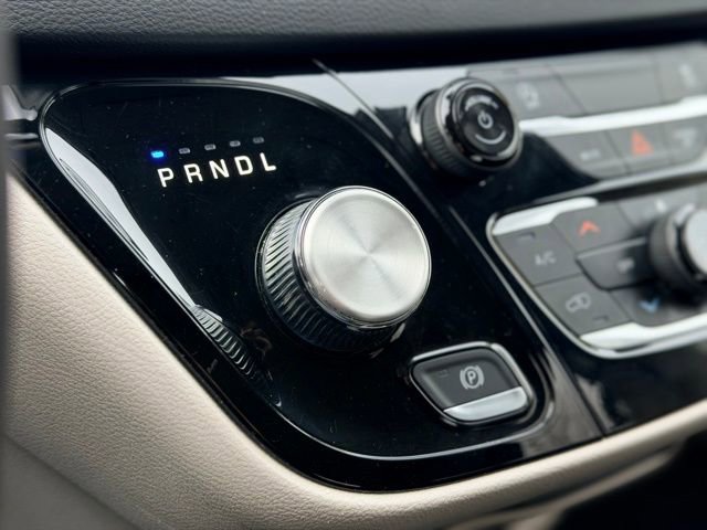 Used 2023 Chrysler Voyager LX image 15