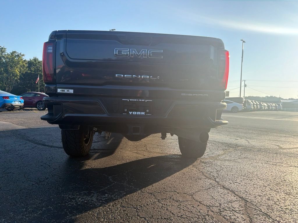 Used 2025 GMC Sierra 2500 Denali Ultimate w/ Max Trailering Package AWD/4WD image 5