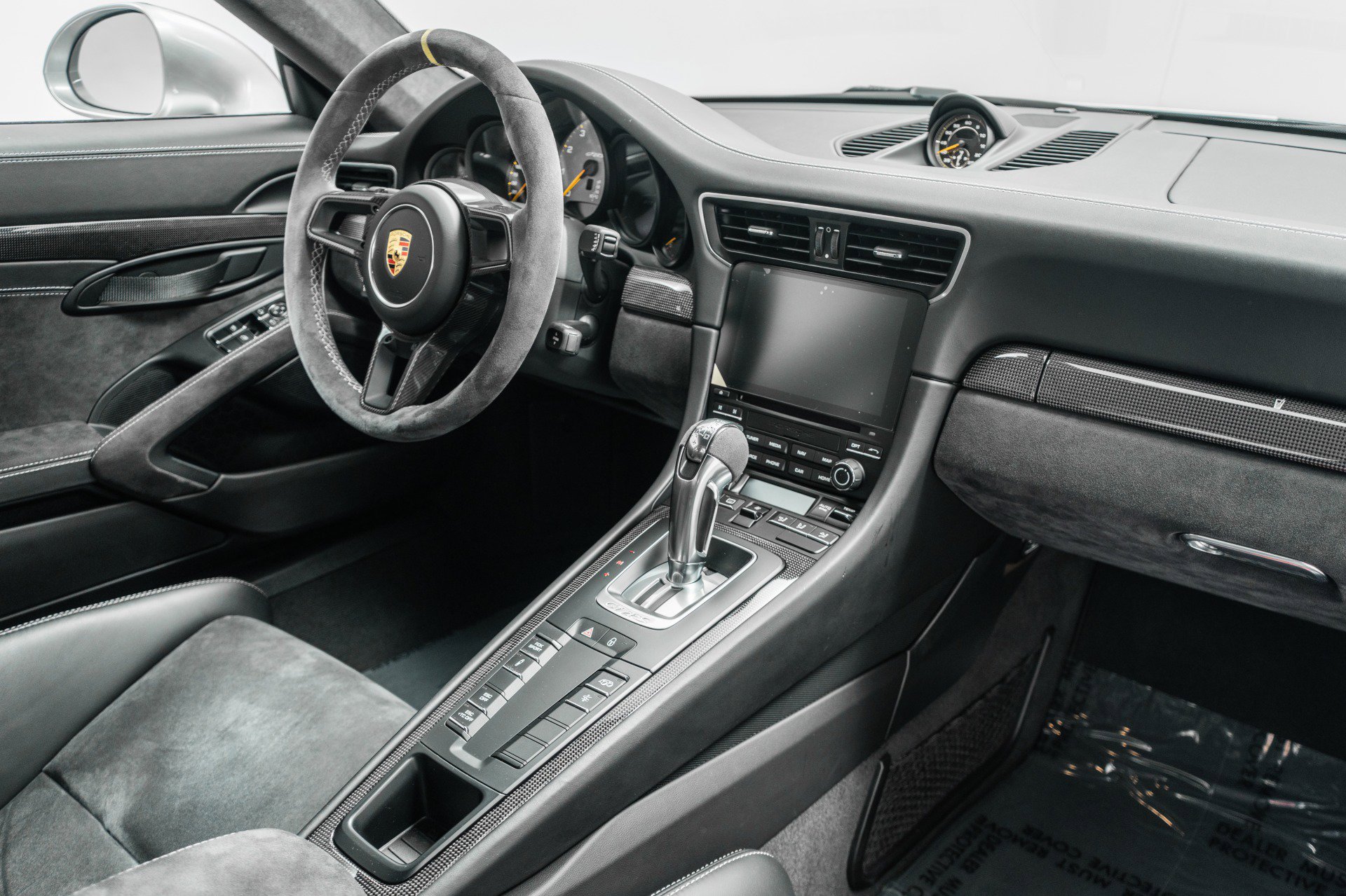 Used 2018 Porsche 911 GT2 RS RWD image 28