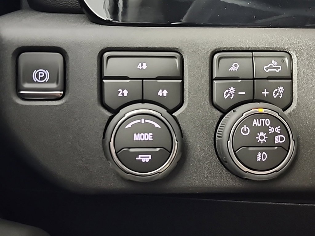 New 2026 Chevrolet Silverado 2500 LT image 32