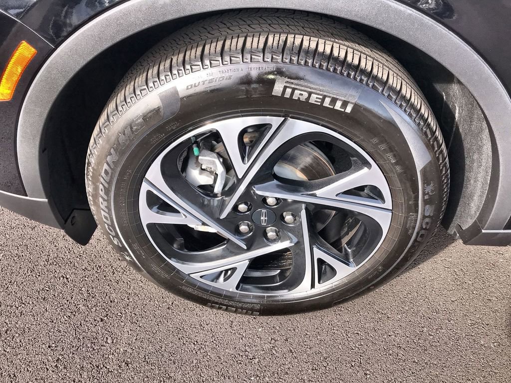 Used 2025 Lincoln Nautilus Premier w/ Jet Appearance Package image 10