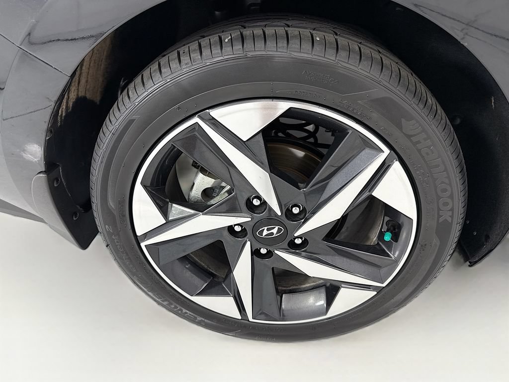 Used 2023 Hyundai Elantra SEL w/ Convenience Package FWD image 32