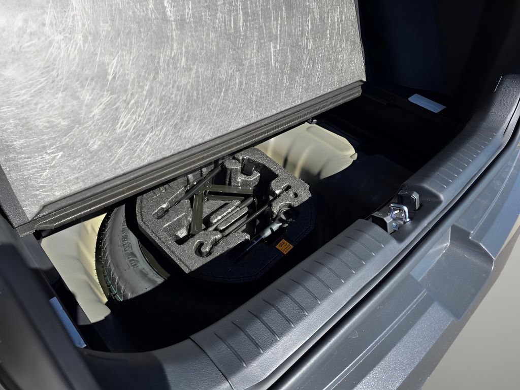Used 2025 Hyundai Venue SEL FWD image 28