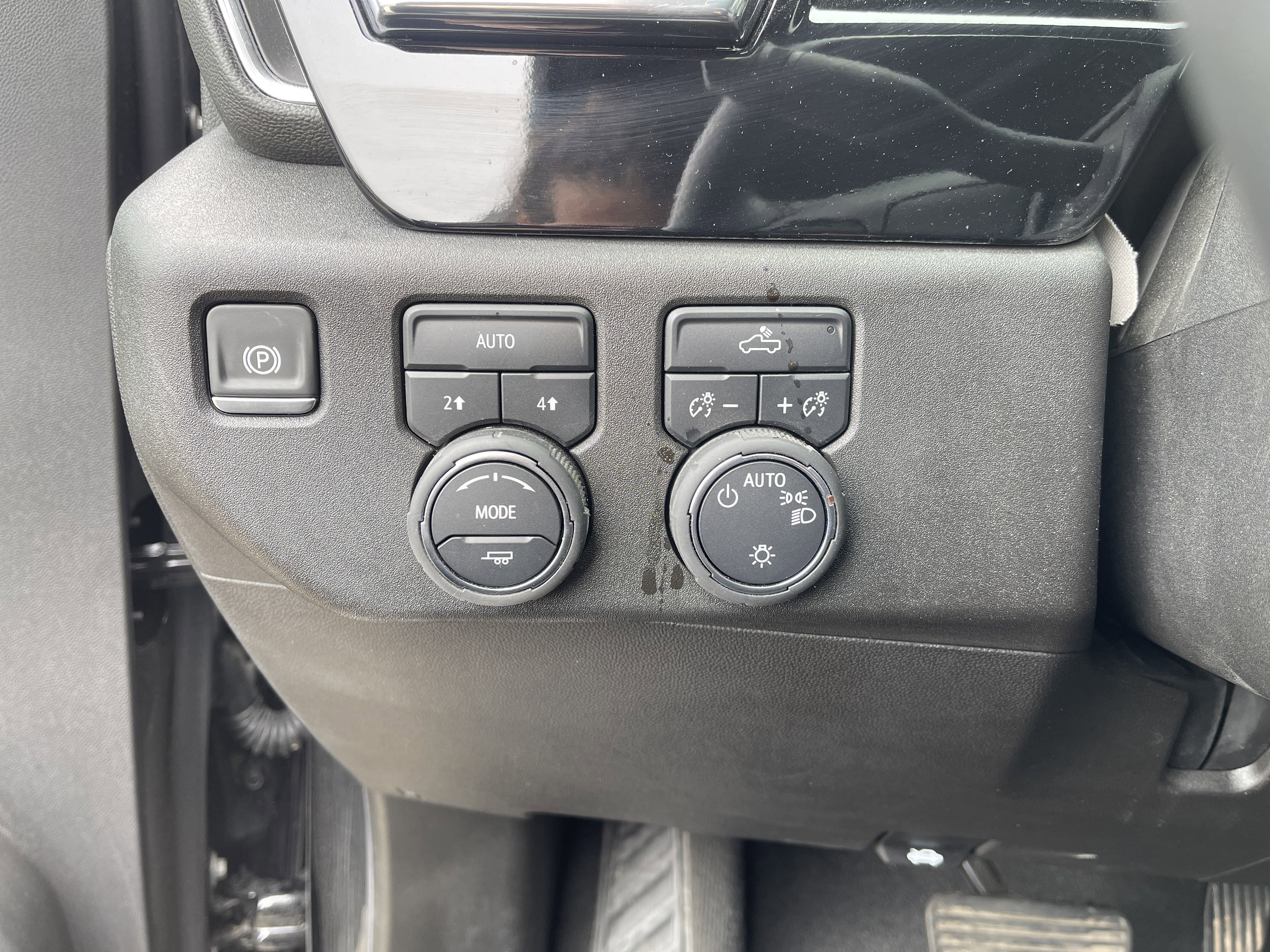 Used 2025 Chevrolet Silverado 1500 LT image 22